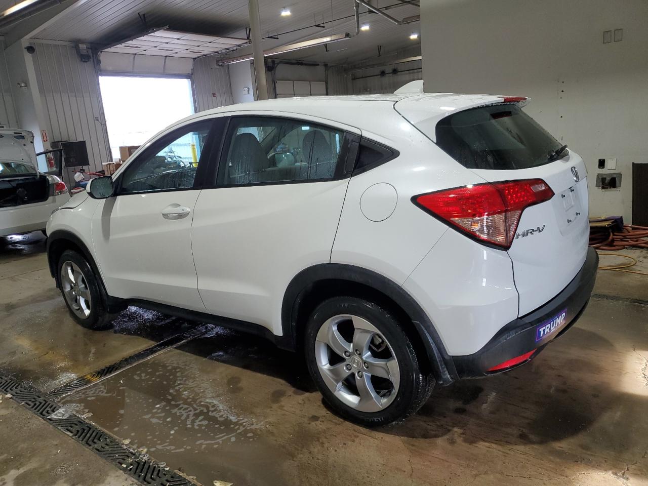 2018 Honda HR-V VIN 3CZRU6H31JM703869 Copart auction photo, front end / mechanical damage thumbnail 2