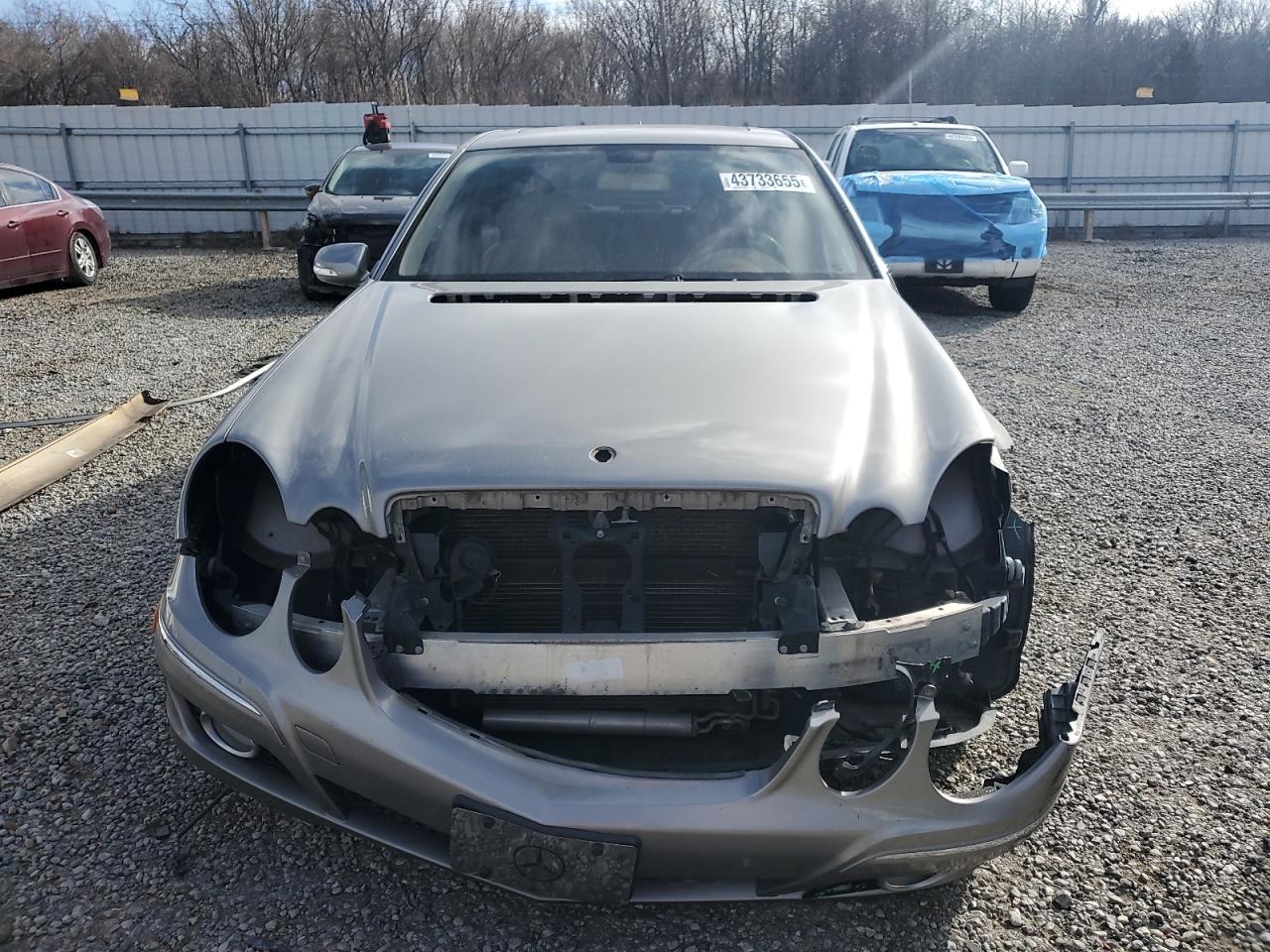 2007 Mercedes-Benz E-klasse VIN WDBUF56X97B124797 Copart auction photo, front end / minor dent/scratches damage thumbnail 5