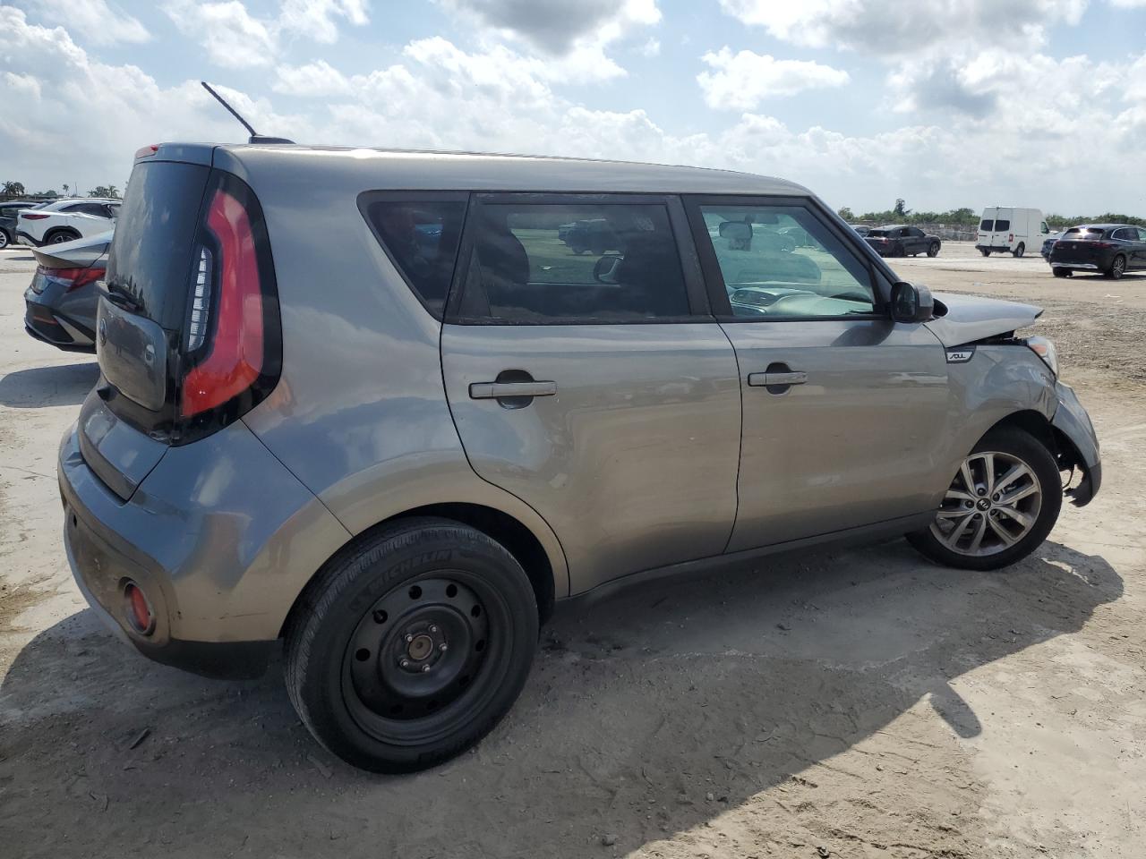 2019 KIA Soul VIN KNDJP3A58K7655805 Copart auction photo, front end damage thumbnail 3