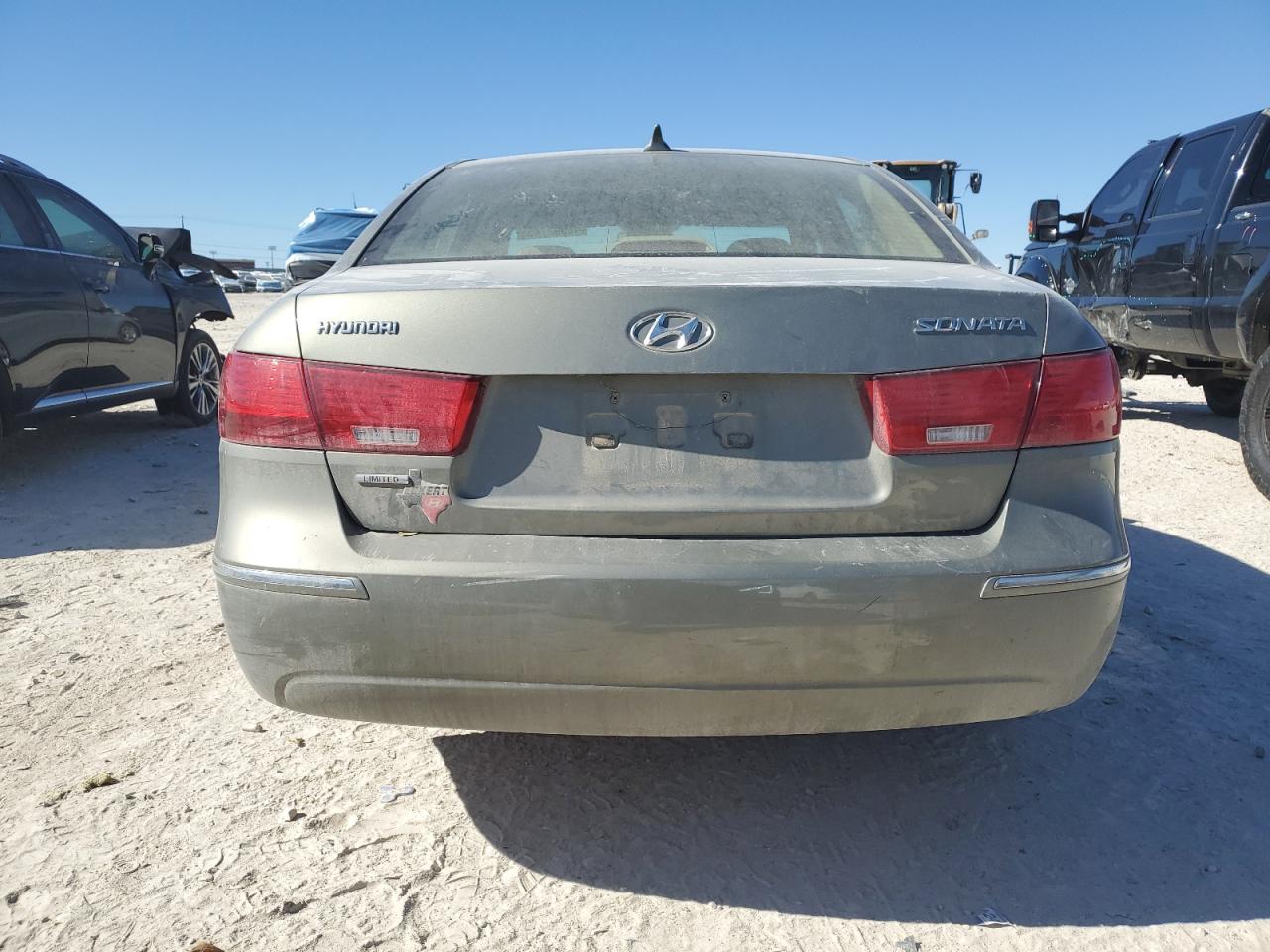 2009 Hyundai Sonata VIN 5NPEU46C59H446034 Copart auction photo, front end / minor dent/scratches damage thumbnail 6