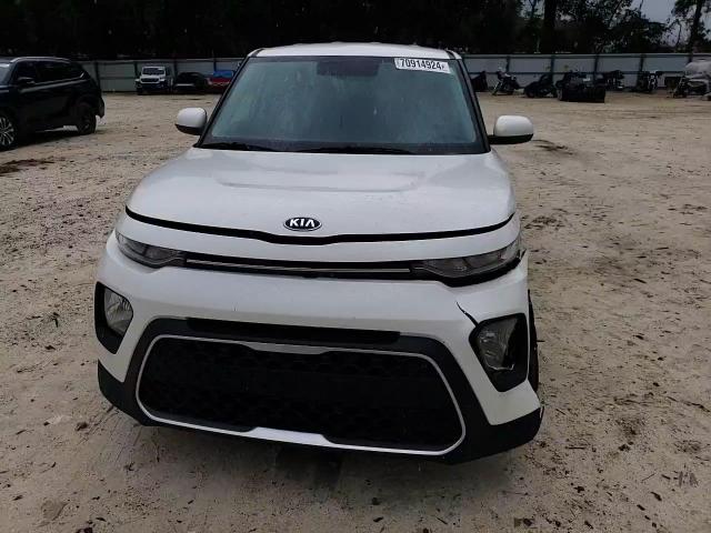 2020 KIA Soul VIN KNDJ23AU8L7735211 Copart auction photo, front end / minor dent/scratches damage thumbnail 10