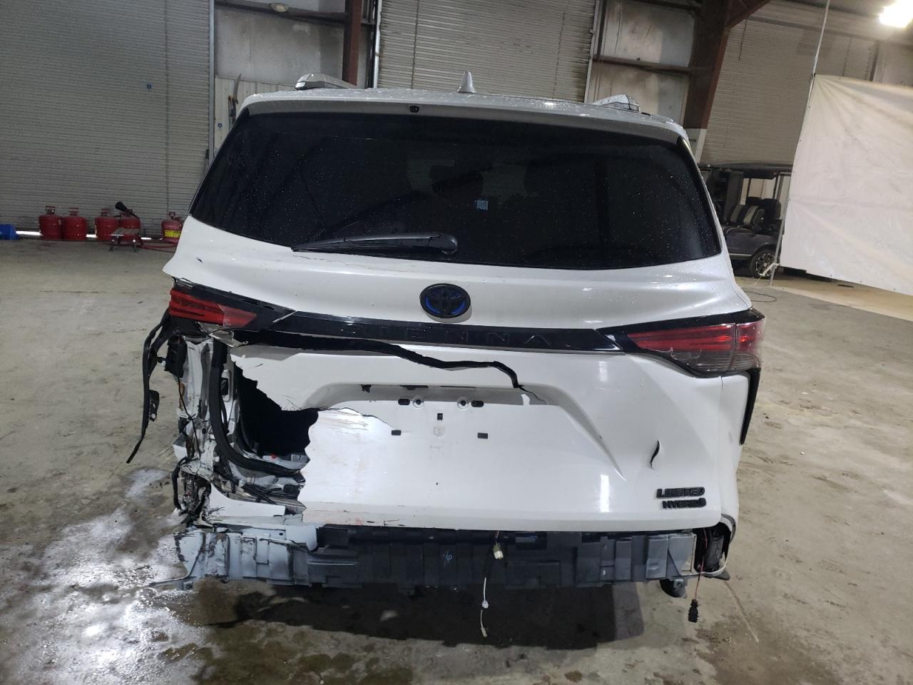 2023 Toyota Sienna VIN 5TDZSKFC2PS106455 Copart auction photo, rear end damage thumbnail 6
