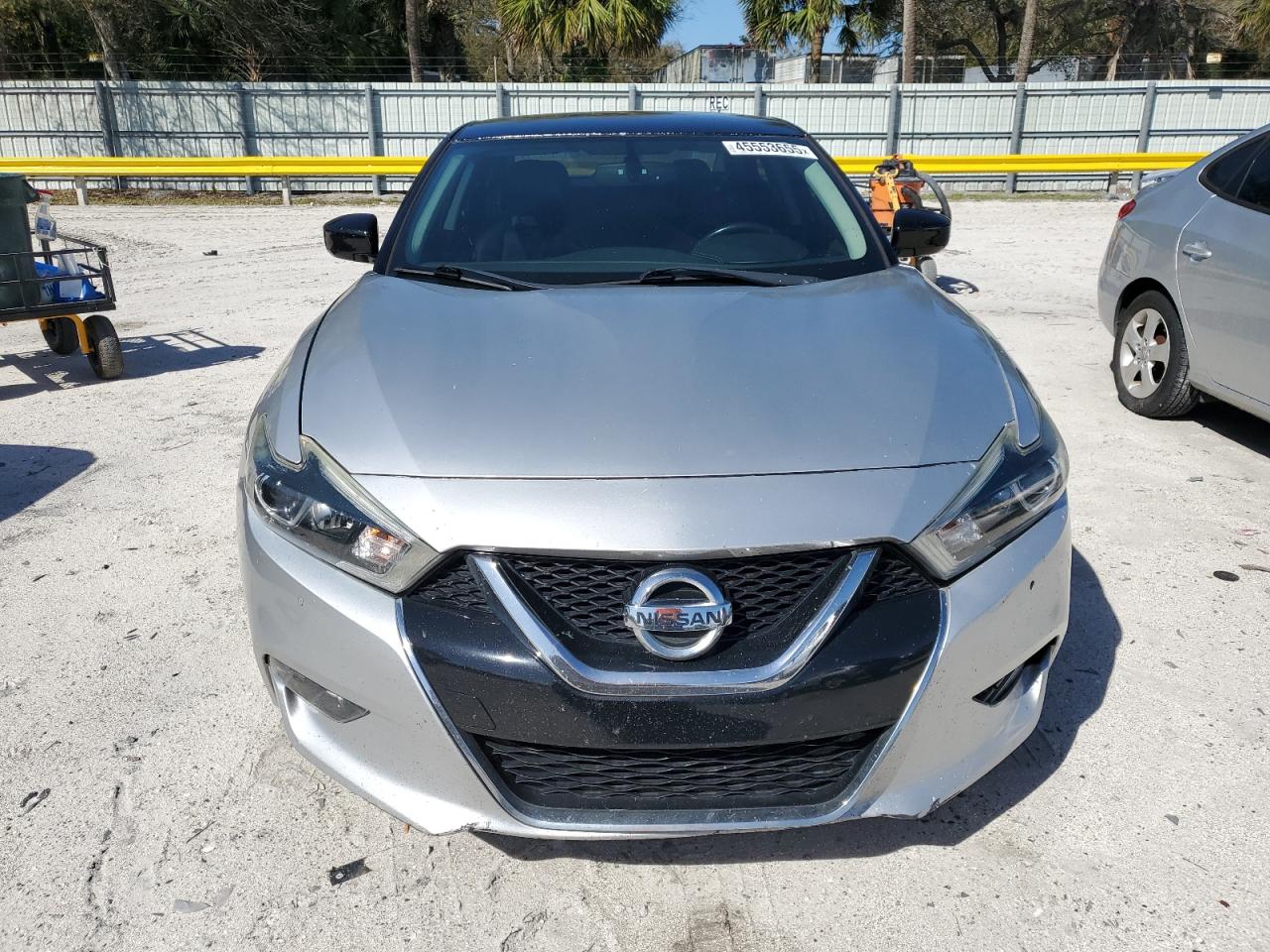 2017 Nissan Maxima VIN 1N4AA6APXHC413477 Copart auction photo, mechanical / minor dent/scratches damage thumbnail 5