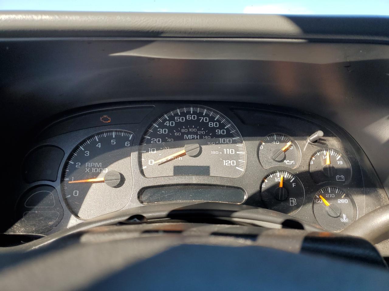 2004 Chevrolet Silverado VIN 2GCEC19V141210957 Copart auction photo, side damage thumbnail 9