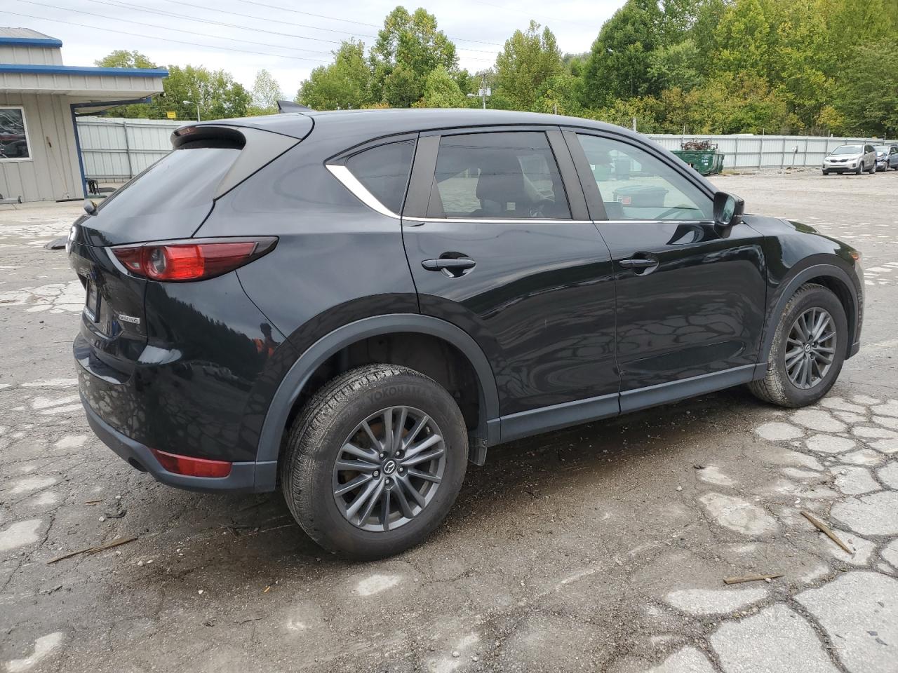 2020 Mazda CX-5 VIN JM3KFBCM4L1761072 Copart auction photo, front end / side damage thumbnail 3