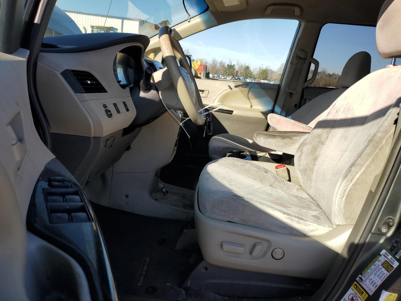 2013 Toyota Sienna VIN 5TDKK3DC0DS291045 Copart auction photo, front end damage thumbnail 7