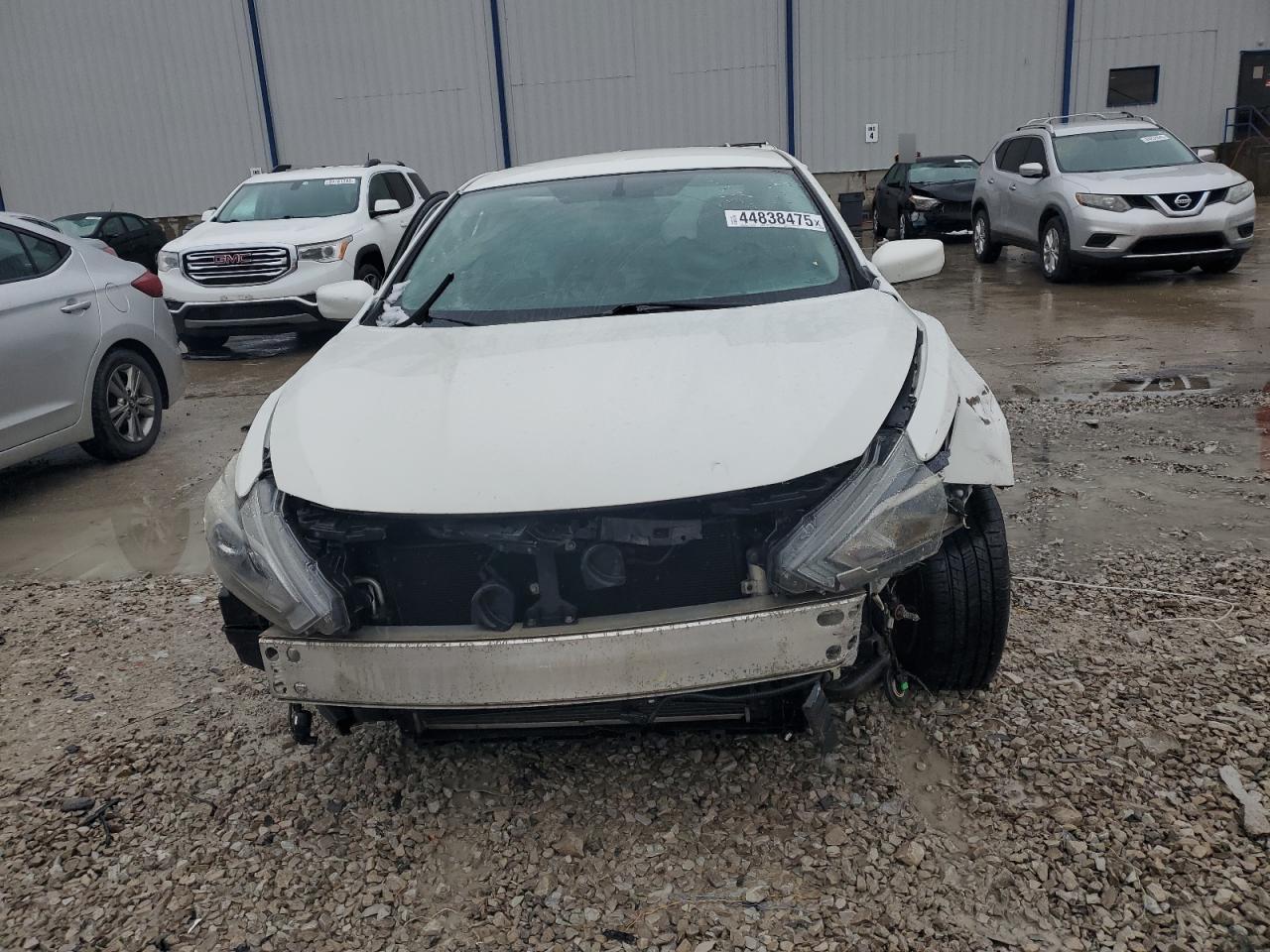 2017 Nissan Altima VIN 1N4AL3AP1HN325981 Copart auction photo, front end / side damage thumbnail 5