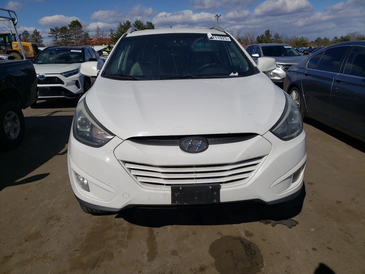 2015 Hyundai Tucson VIN KM8JUCAGXFU050150 Copart auction photo, mechanical / minor dent/scratches damage thumbnail 5
