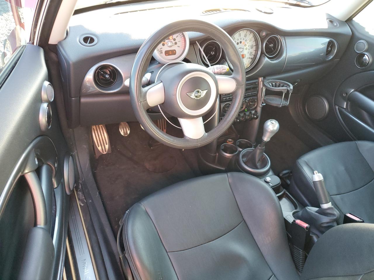 2006 MINI Cooper VIN WMWRE33576TL18381 Copart auction photo, mechanical / minor dent/scratches damage thumbnail 8