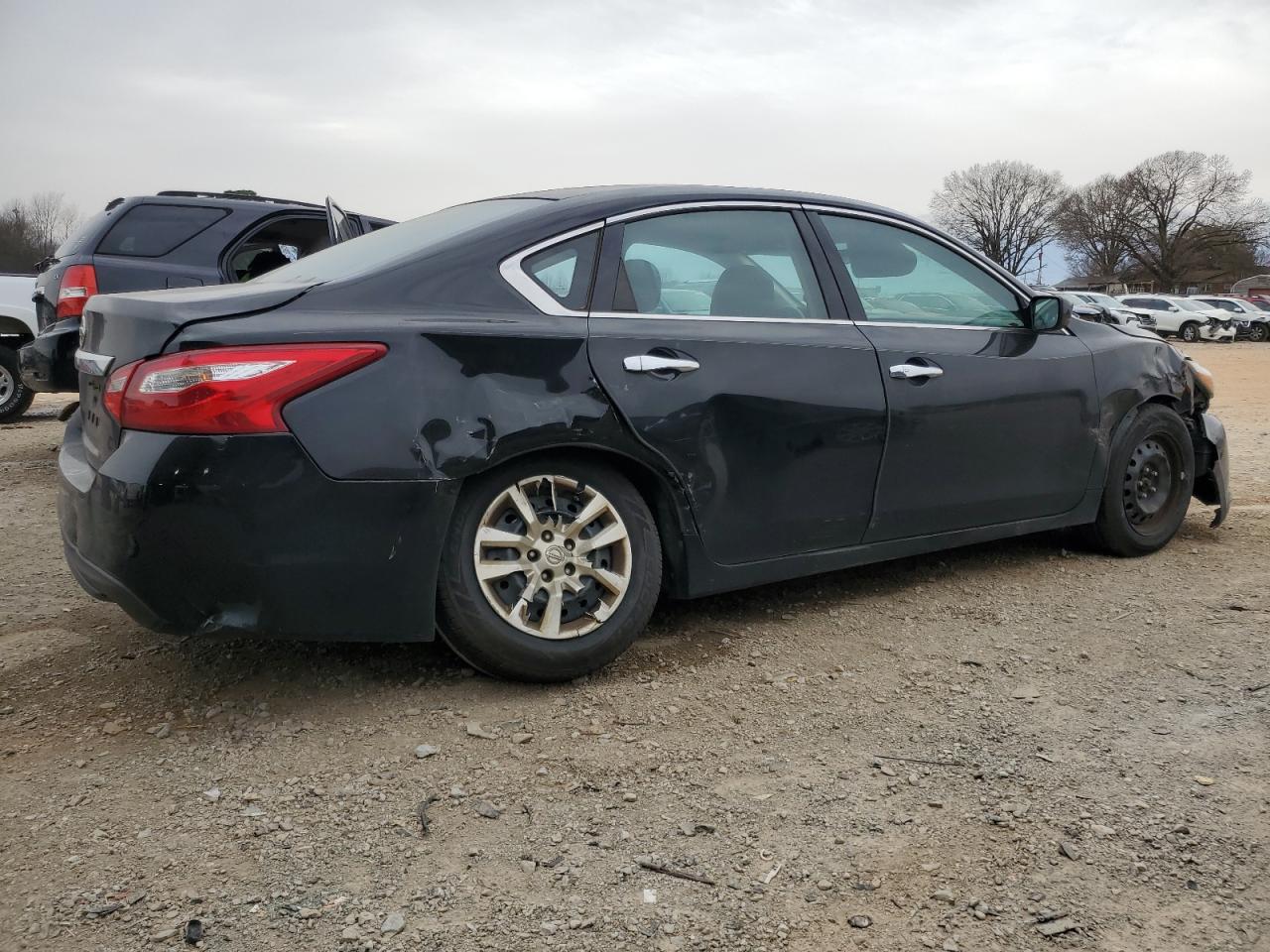 2016 Nissan Altima VIN 1N4AL3AP1GN343654 Copart auction photo, front end / rear end damage thumbnail 3