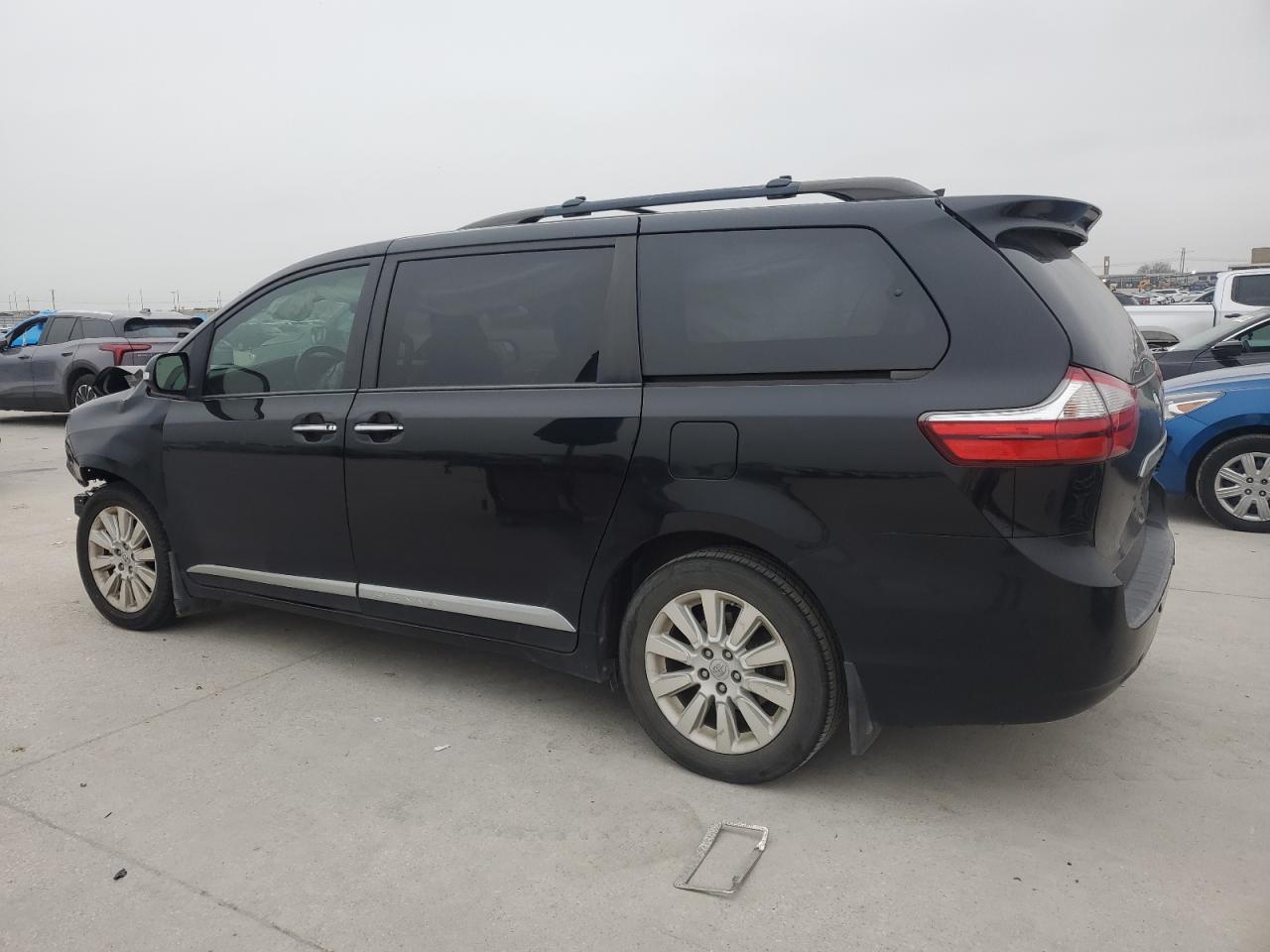 2015 Toyota Sienna VIN 5TDDK3DC1FS106528 Copart auction photo, front end / minor dent/scratches damage thumbnail 2