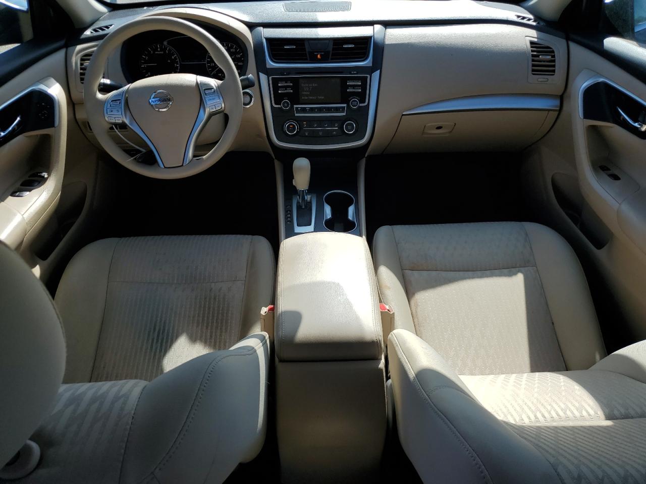 2016 Nissan Altima VIN 1N4AL3AP1GN318379 Copart auction photo, rear end / minor dent/scratches damage thumbnail 8