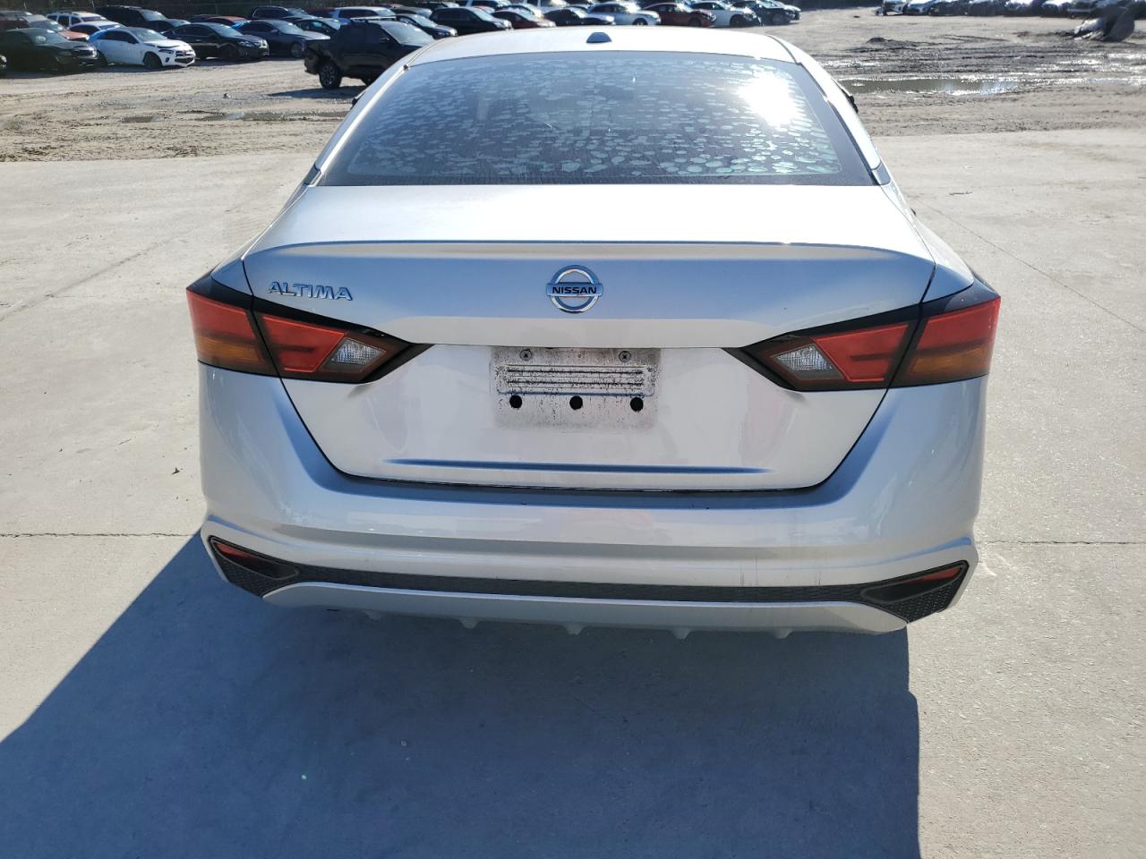 2019 Nissan Altima VIN 1N4BL4BV4KC105406 Copart auction photo, side damage thumbnail 6