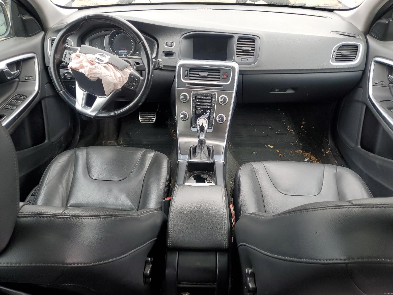 2015 Volvo V60 VIN YV1612SK2F1221131 Copart auction photo, front end damage thumbnail 8