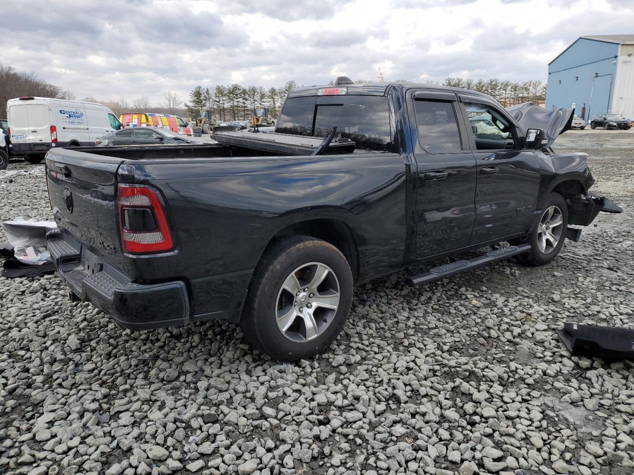 2019 RAM 1500 VIN 1C6SRFET2KN777376 Copart auction photo, front end damage thumbnail 3