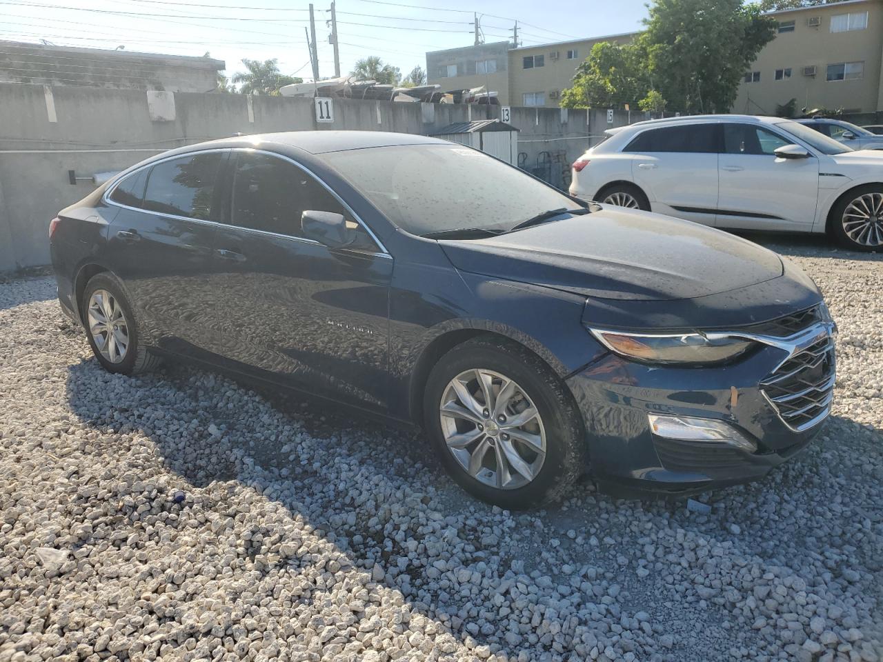 2021 Chevrolet Malibu VIN 1G1ZD5ST7MF056187 Copart auction photo, minor dent/scratches damage thumbnail 4