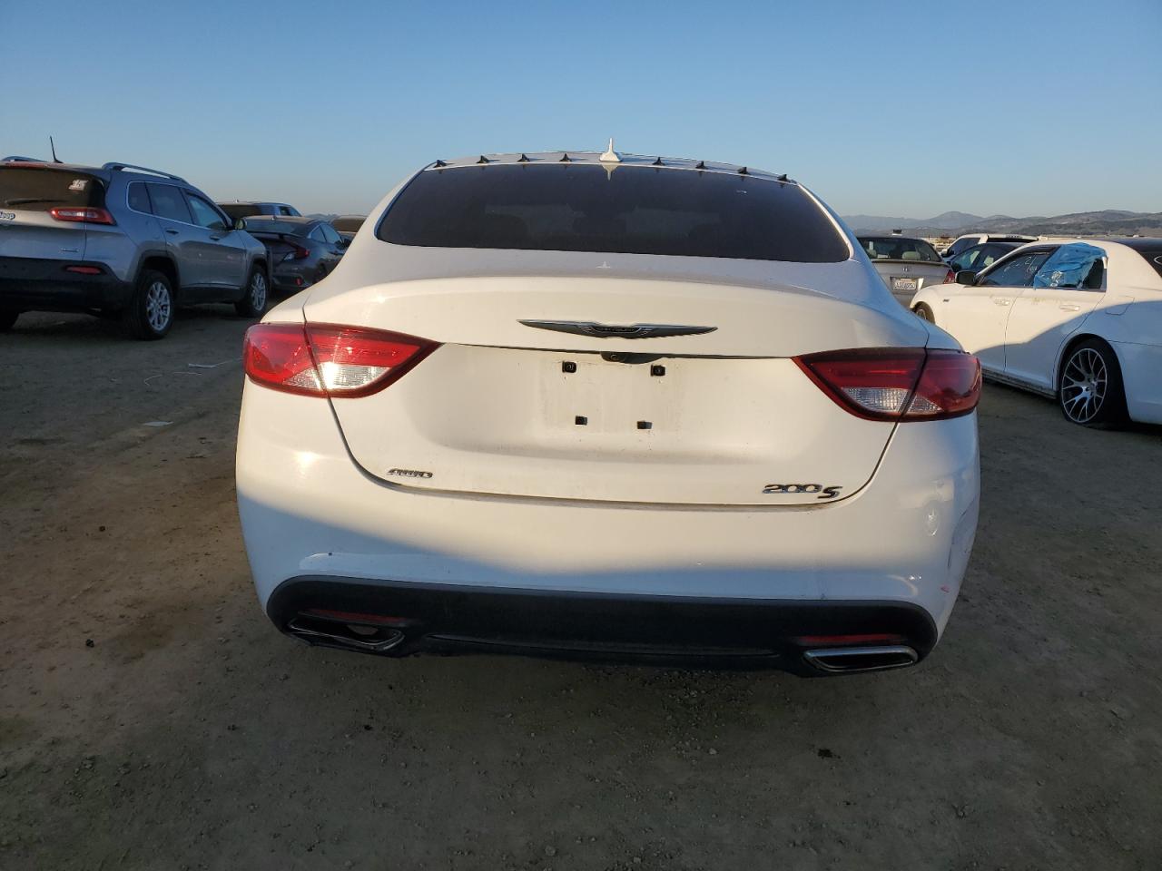 2016 Chrysler 200 VIN 1C3CCCDG5GN174905 Copart auction photo, side / minor dent/scratches damage thumbnail 6