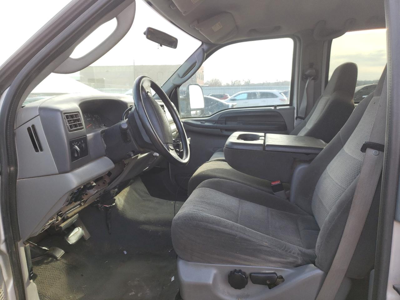 2003 Ford F350 VIN 1FTSW31F63EA58469 Copart auction photo, vandalism / minor dent/scratches damage thumbnail 7