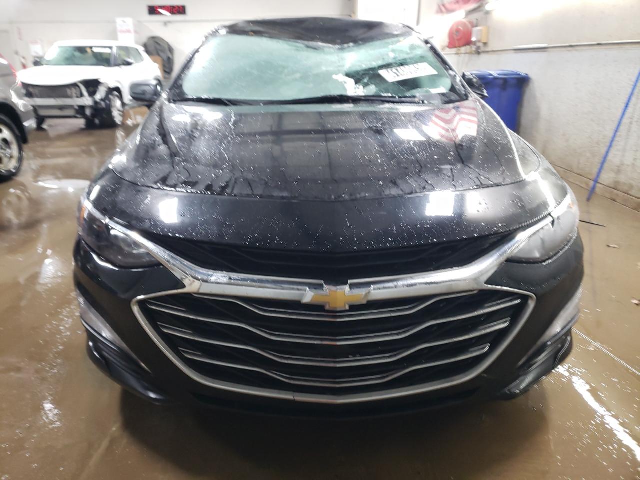 2022 Chevrolet Malibu VIN 1G1ZD5ST6NF141104 Copart auction photo, front end / top/roof damage thumbnail 5