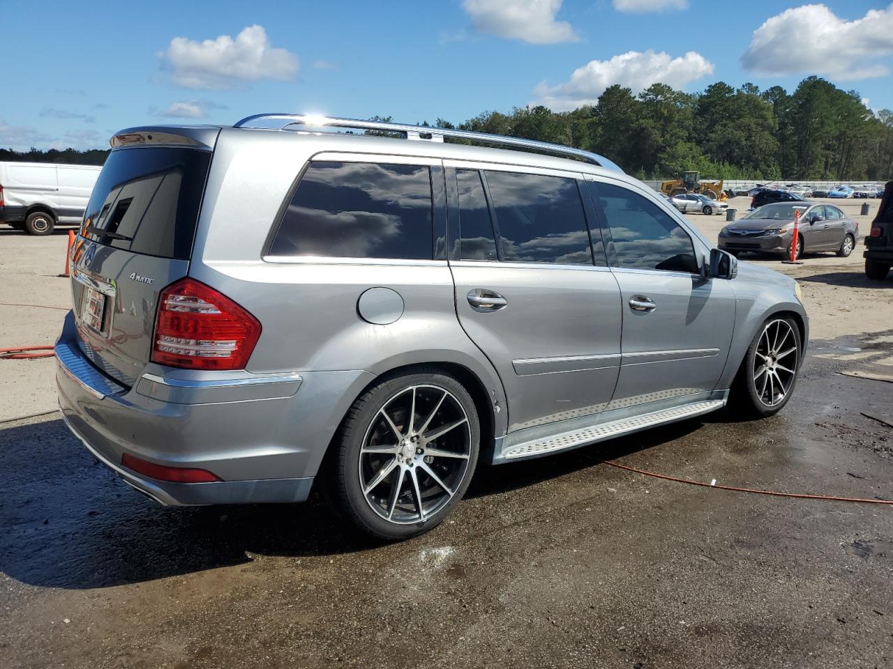 2011 Mercedes-Benz GL-klasse VIN 4JGBF7BE2BA634024 Copart auction photo, water/flood / undercarriage damage thumbnail 3