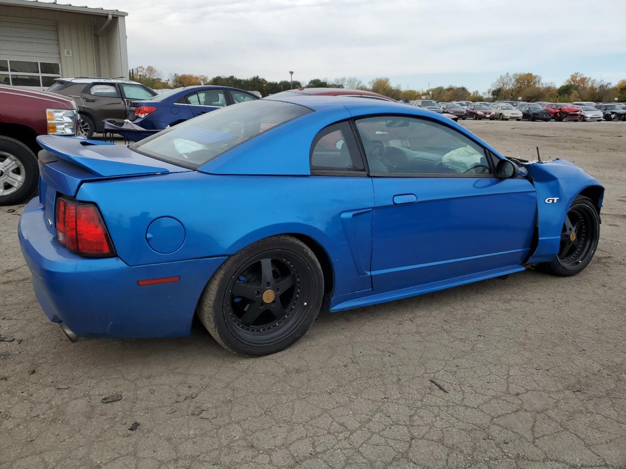 2000 Ford Mustang VIN 1FAFP42X0YF105482 Copart auction photo, front end damage thumbnail 3