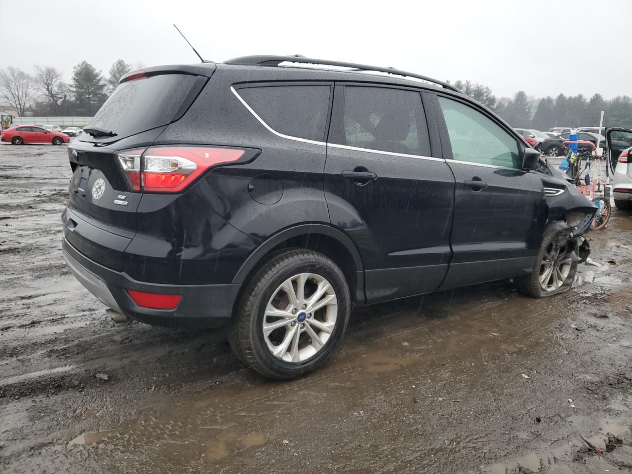 2017 Ford Escape VIN 1FMCU9GD9HUC41666 Copart auction photo, front end / undercarriage damage thumbnail 3