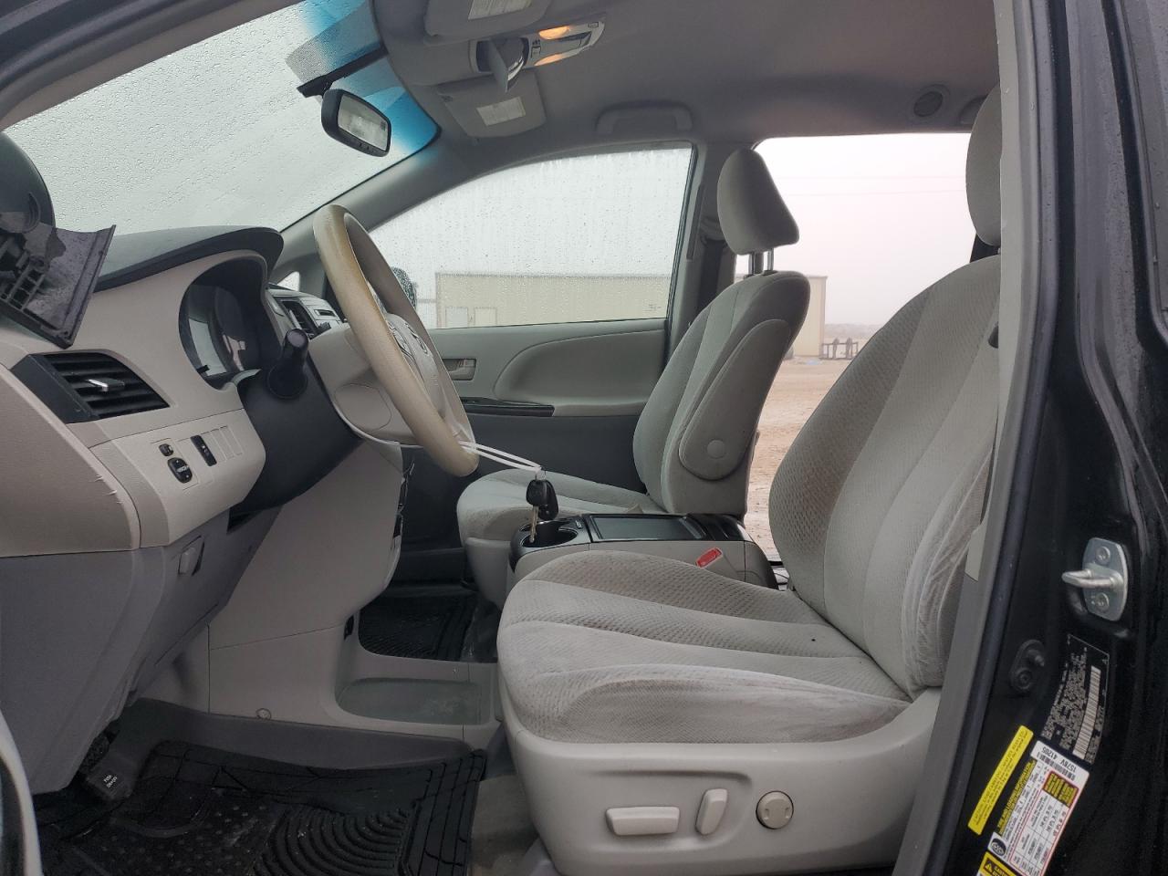 2013 Toyota Sienna VIN 5TDKK3DC1DS305048 Copart auction photo, side damage thumbnail 7