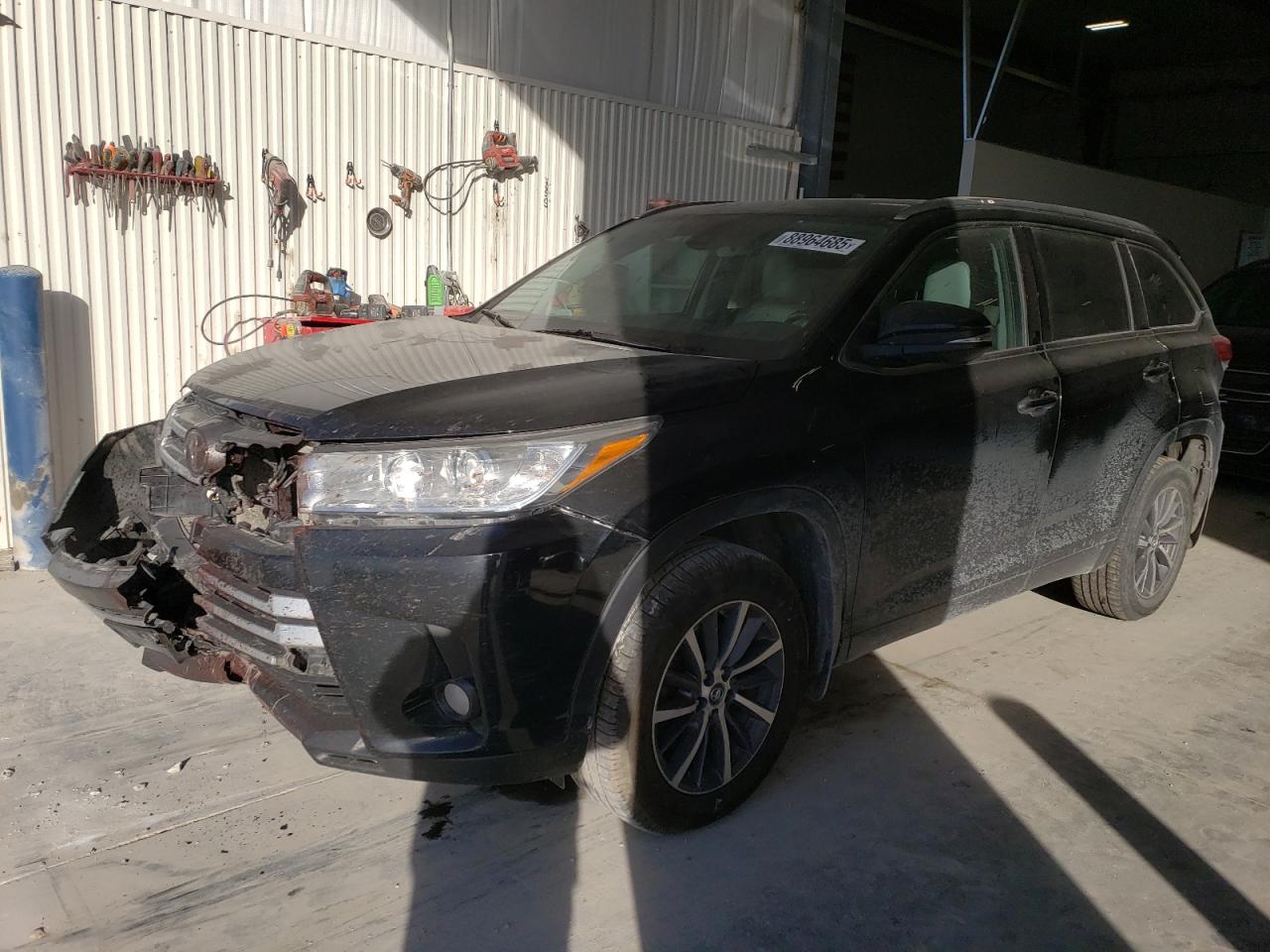 2018 Toyota Highlander VIN 5TDJZRFH6JS539605