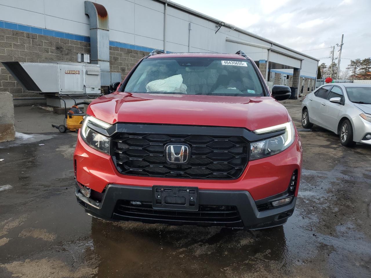 2022 Honda Passport VIN 5FNYF8H09NB013794 Copart auction photo, front end / side damage thumbnail 5
