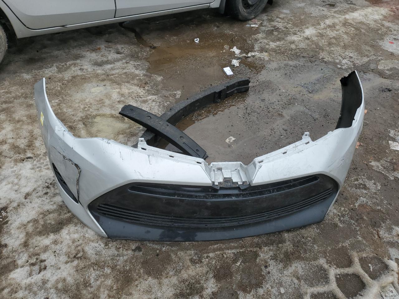 2017 Toyota Corolla VIN 2T1BURHE0HC923968 Copart auction photo, front end / side damage thumbnail 12