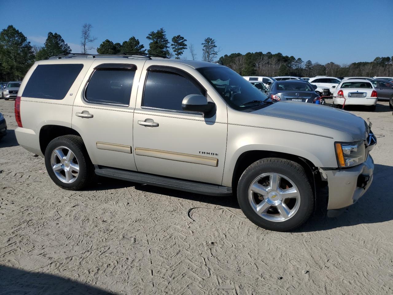 2011 Chevrolet Tahoe VIN 1GNSCBE05BR204898 Copart auction photo, front end damage thumbnail 4