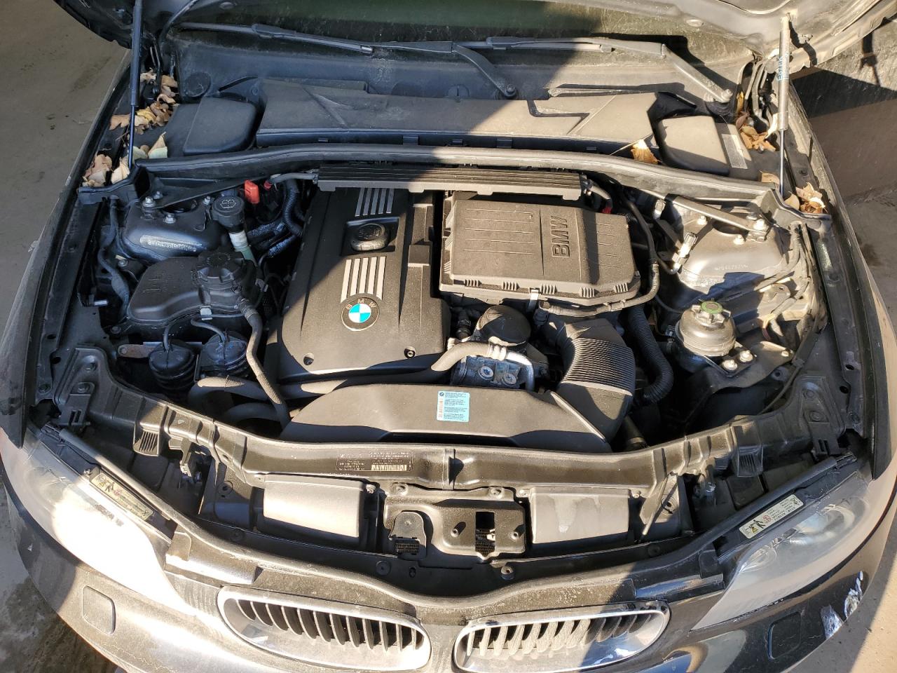2009 BMW 1er VIN WBAUC735X9VK95095 Copart auction photo, front end / side damage thumbnail 11
