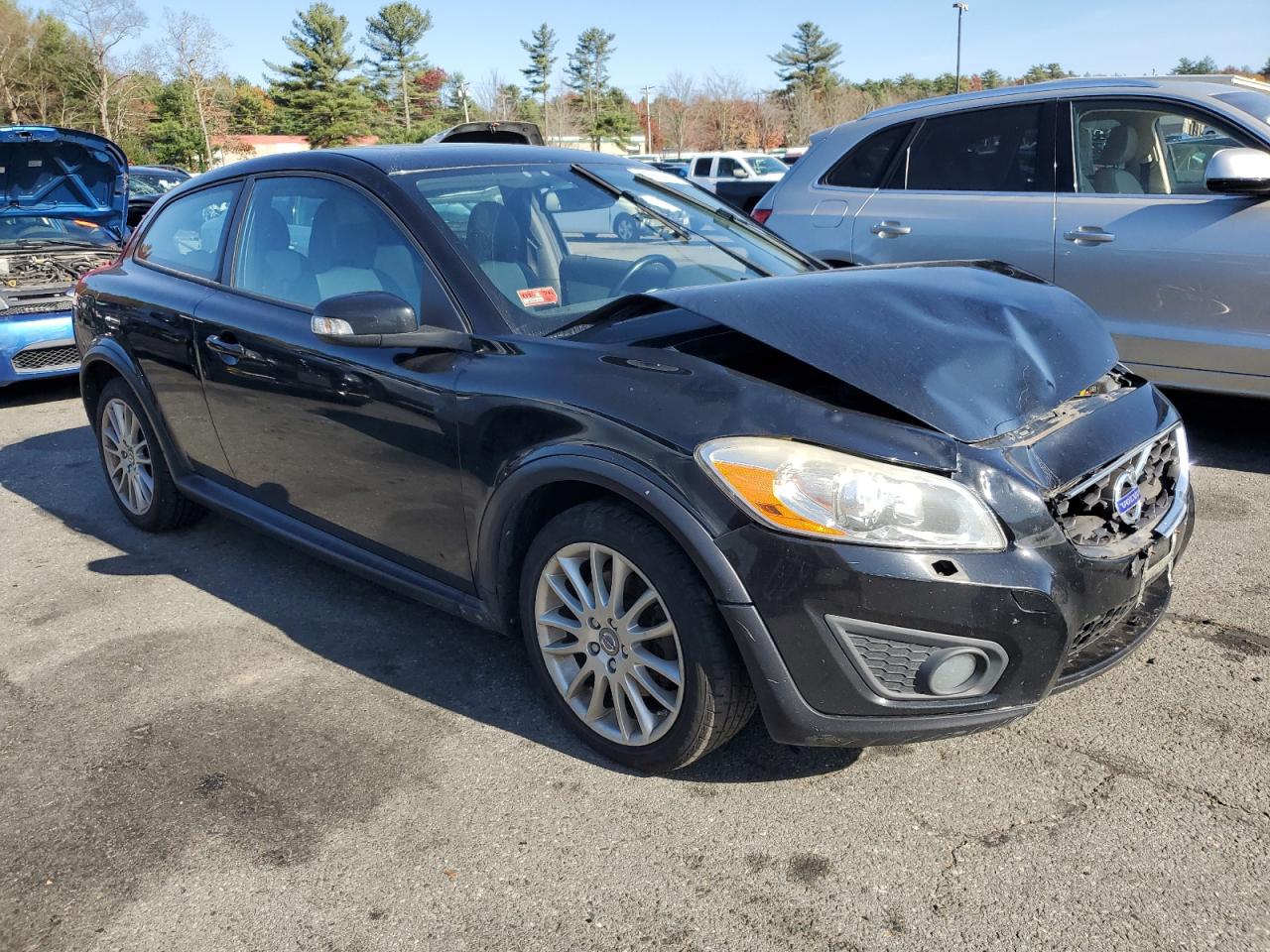 2011 Volvo C30 VIN YV1672MK3B2192738 Copart auction photo, front end / minor dent/scratches damage thumbnail 4