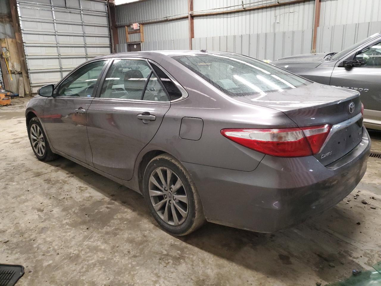 2015 Toyota Camry VIN 4T1BF1FK8FU880609 Copart auction photo, front end / side damage thumbnail 2