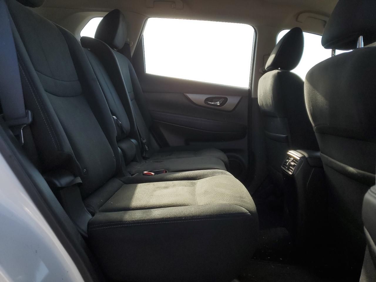 2015 Nissan Rogue VIN 5N1AT2MV2FC836439 Copart auction photo, front end / minor dent/scratches damage thumbnail 11