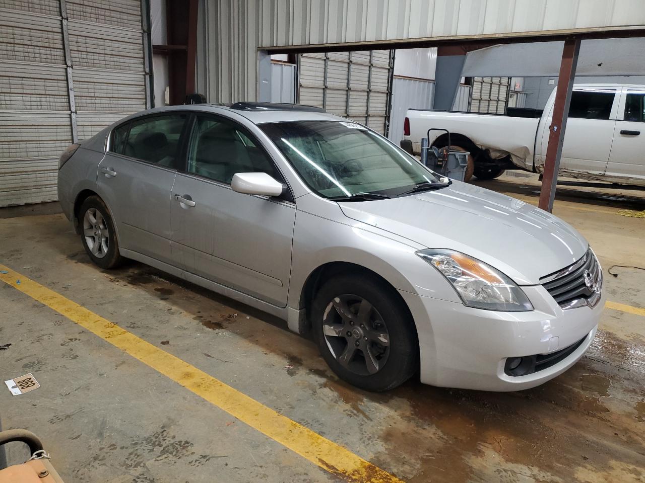 2007 Nissan Altima VIN 1N4AL21E17N498486 Copart auction photo, minor dent/scratches damage thumbnail 4
