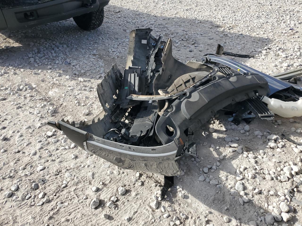 2018 Chevrolet Traverse VIN 1GNEVHKWXJJ239792 Copart auction photo, front end damage thumbnail 13