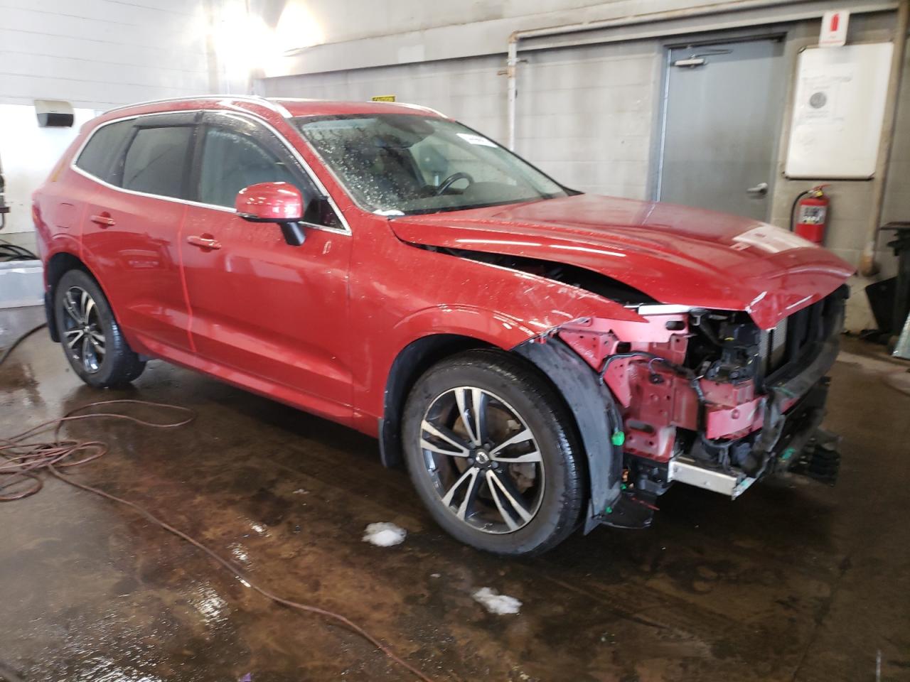 2018 Volvo XC60 VIN YV4A22RK8J1014767 Copart auction photo, front end / minor dent/scratches damage thumbnail 4