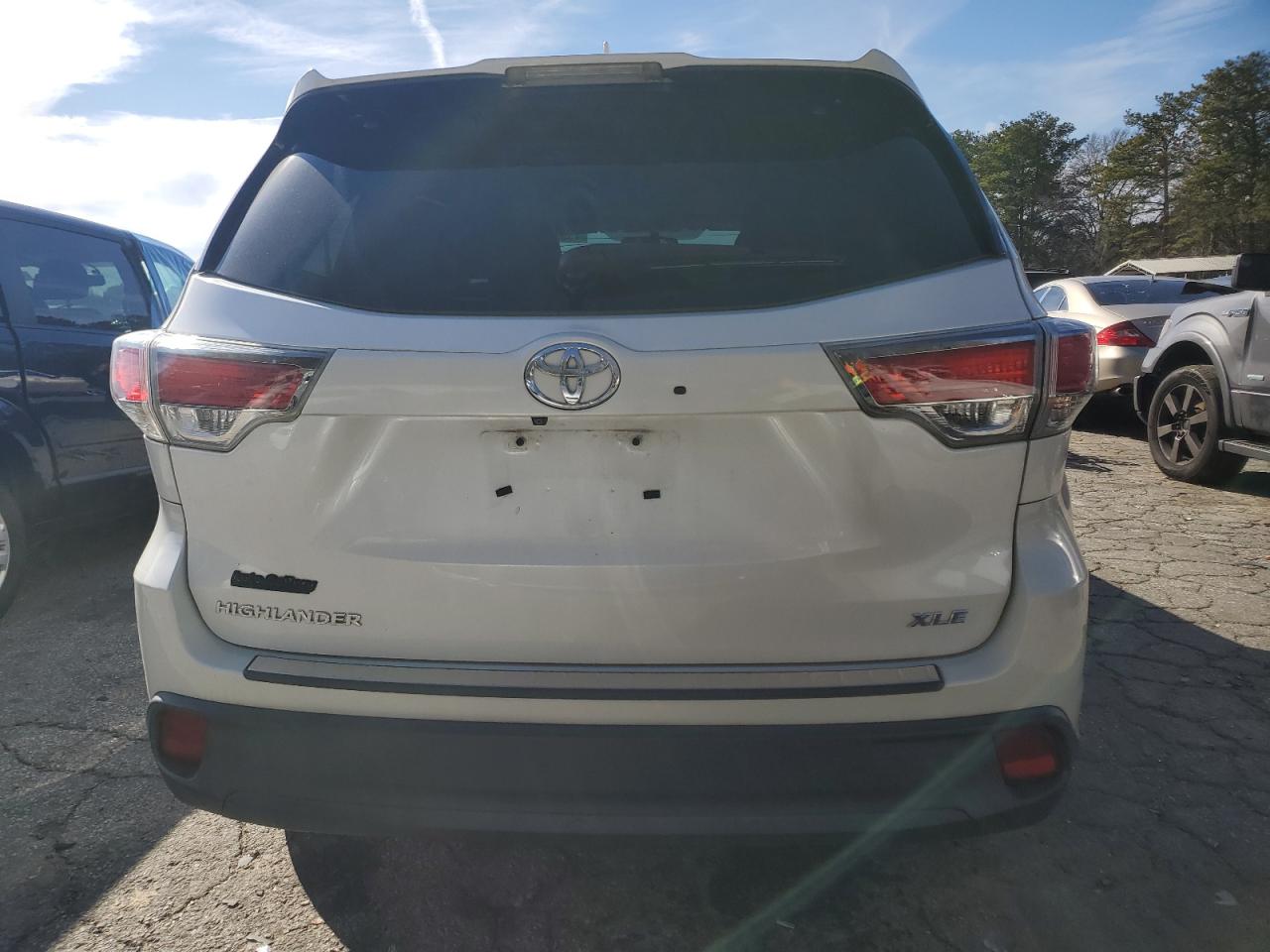 2016 Toyota Highlander VIN 5TDKKRFH4GS153086 Copart auction photo, front end damage thumbnail 6