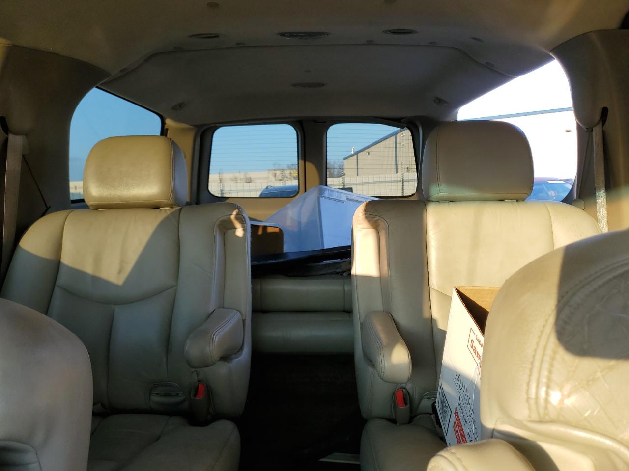 2003 Chevrolet Suburban VIN 3GNFK16Z93G119835 Copart auction photo, all over damage thumbnail 10