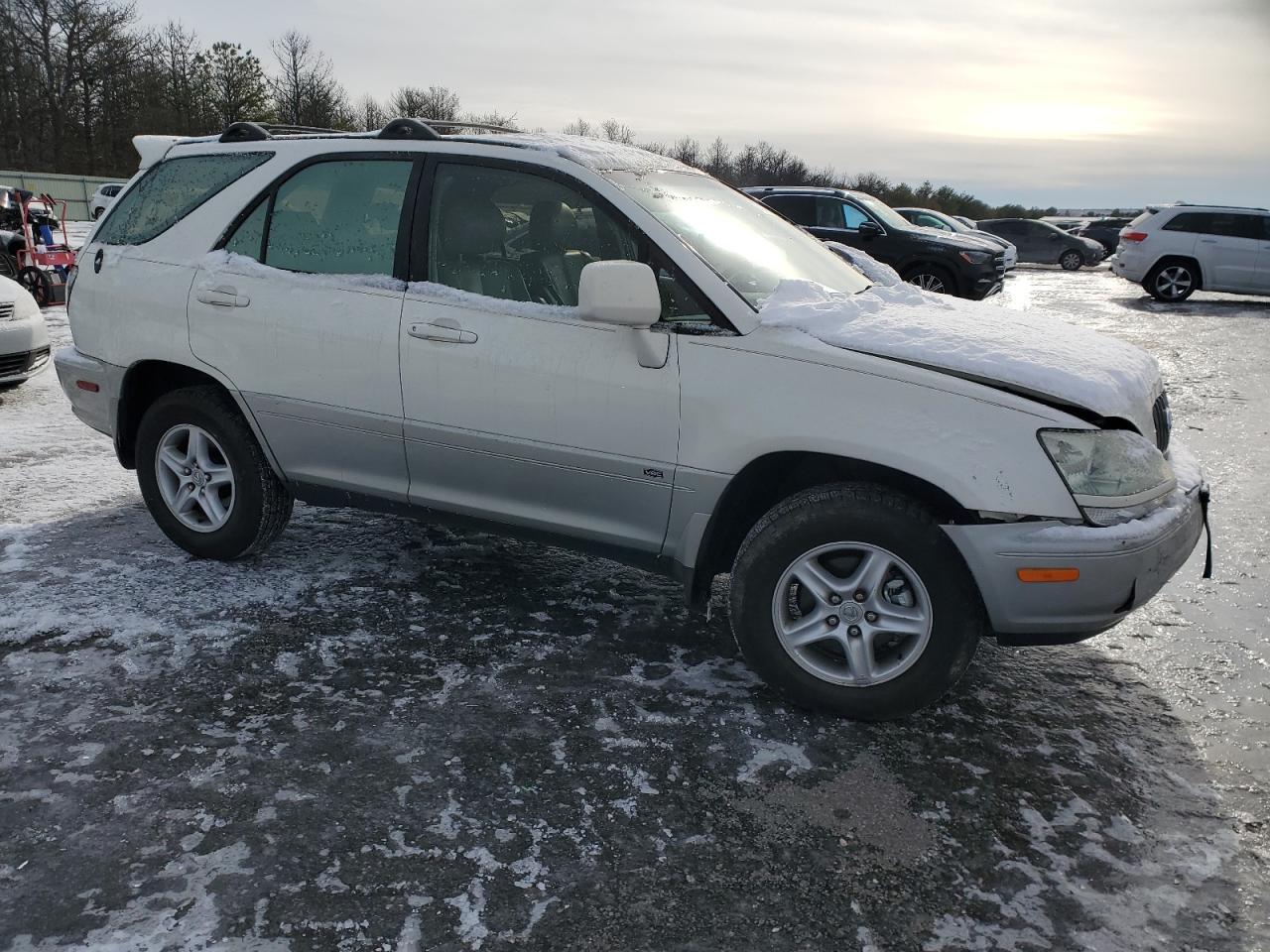 2002 Lexus RX VIN JTJHF10UX20251585 Copart auction photo, front end / minor dent/scratches damage thumbnail 4