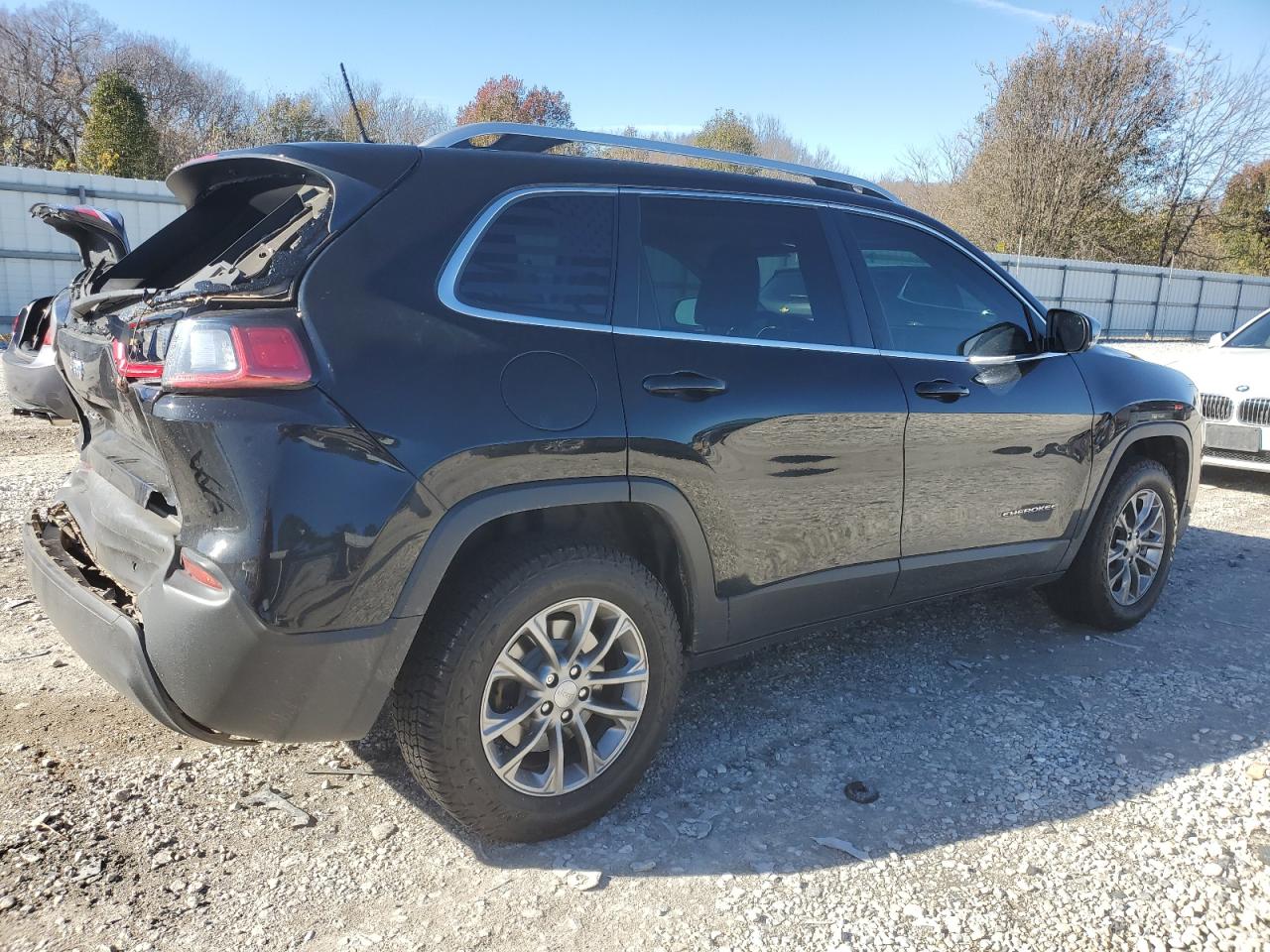 2019 Jeep Grand Cherokee VIN 1C4PJMLB2KD337670 Copart auction photo, rear end damage thumbnail 3
