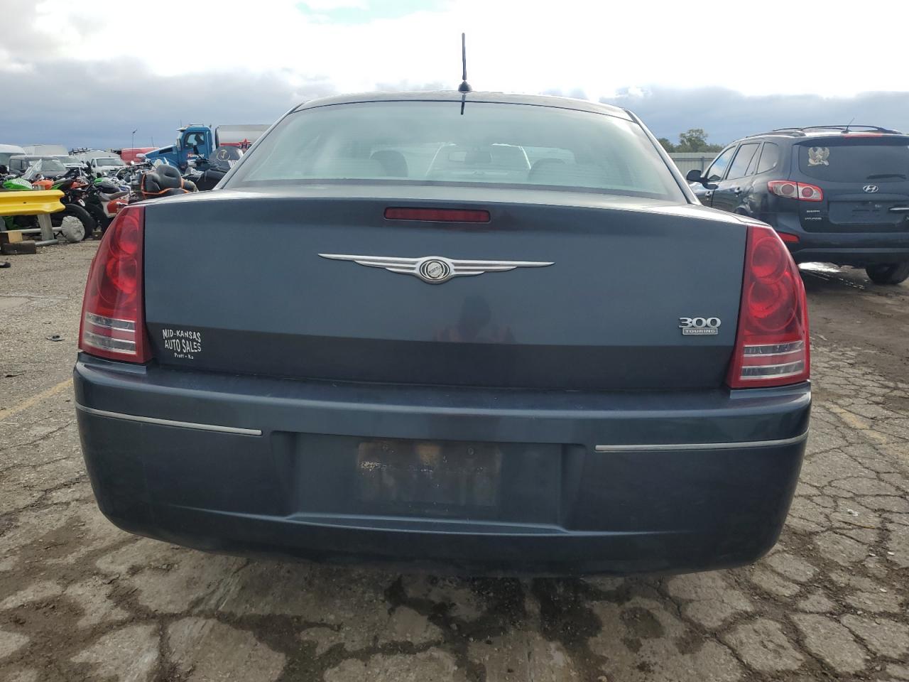 2008 Chrysler 300 VIN 2C3LA53G98H146859 Copart auction photo, side damage thumbnail 6