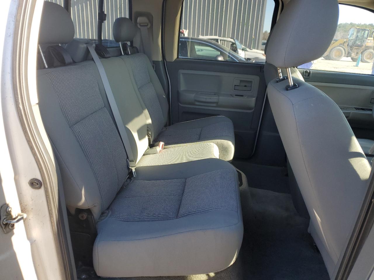 2007 Dodge Dakota VIN 1D7HW48K17S256649 Copart auction photo, water/flood / front end damage thumbnail 10