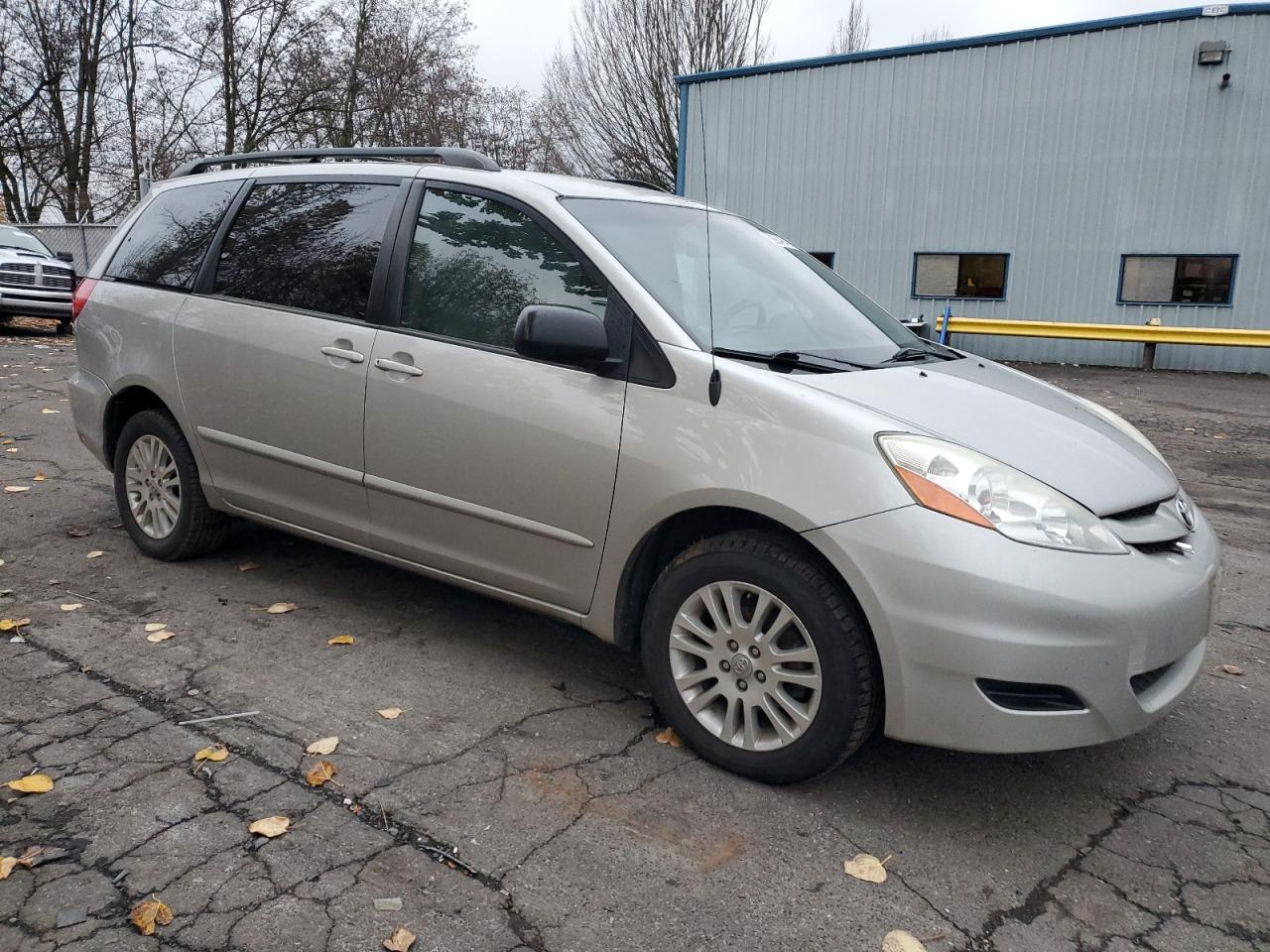 2007 Toyota Sienna VIN 5TDBK23C97S008741 Copart auction photo, burn damage thumbnail 4