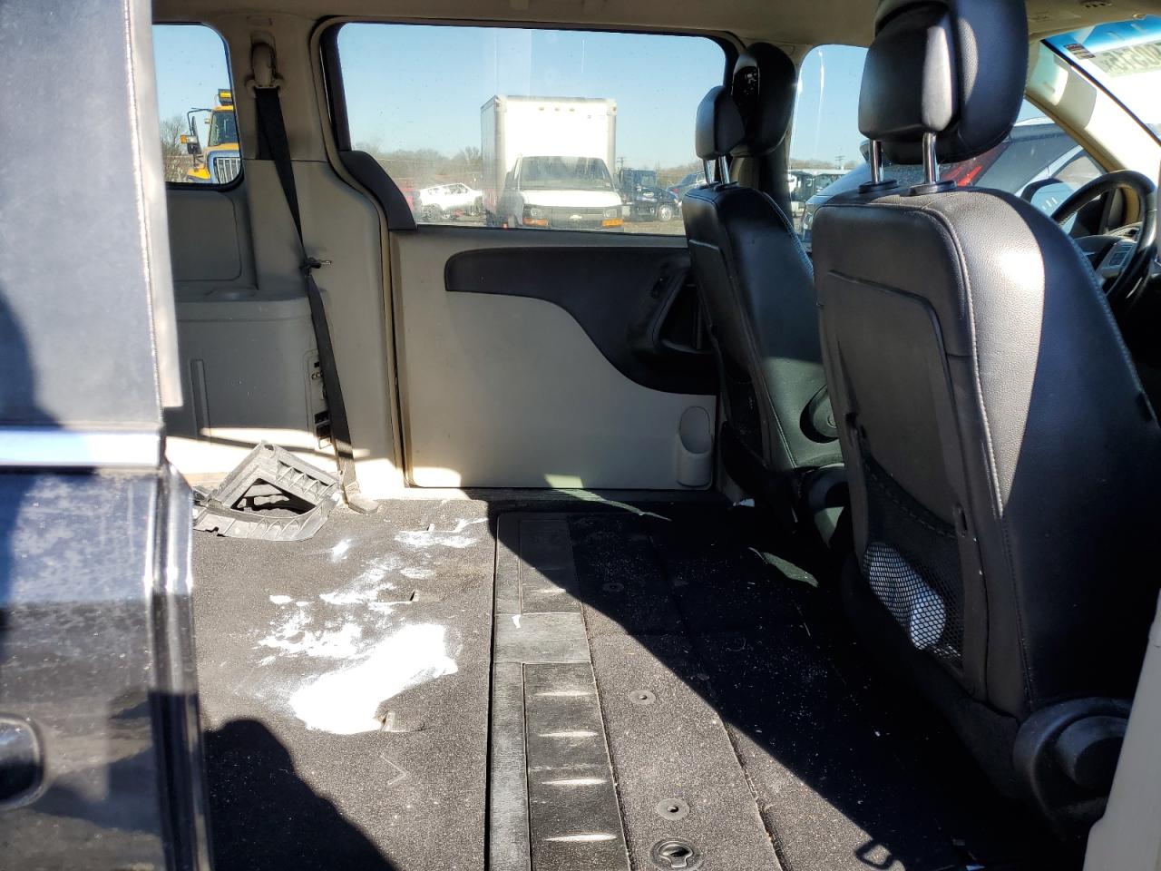 2014 Chrysler Town & Country VIN 2C4RC1BG1ER398525 Copart auction photo, front end damage thumbnail 11