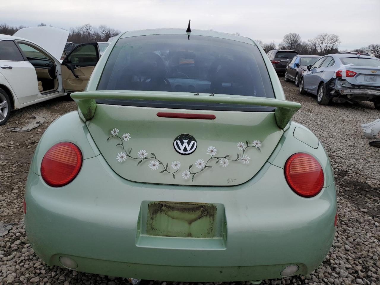 2001 Volkswagen Beetle VIN 3VWCS21C81M424405 Copart auction photo, front end damage thumbnail 6
