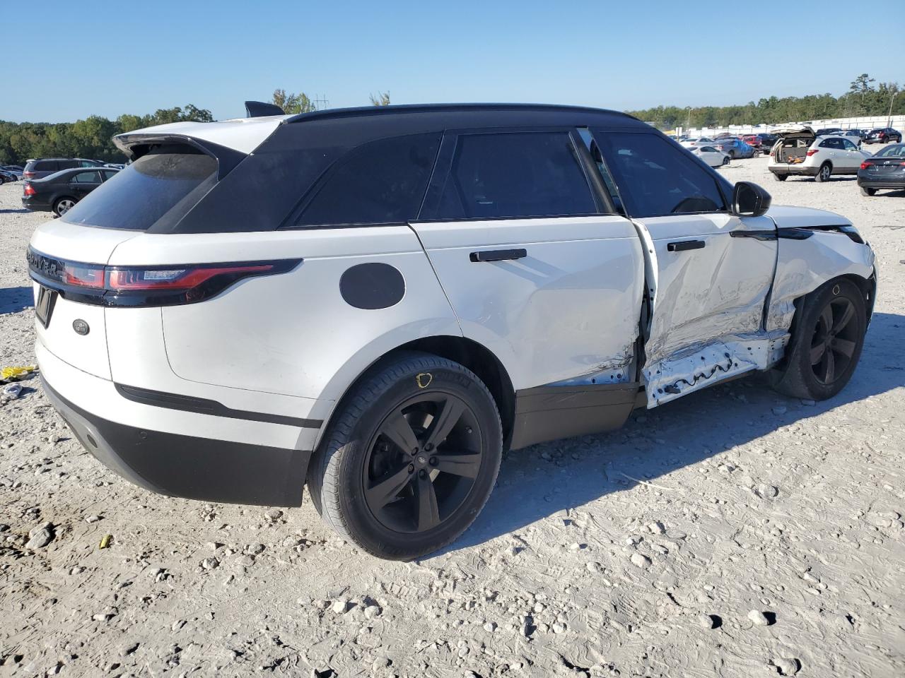 2019 Land Rover Range Rover VIN SALYB2EN7KA210999 Copart auction photo, side / front end damage thumbnail 3