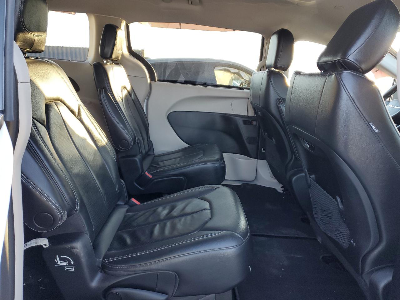 2022 Chrysler Pacifica VIN 2C4RC1BG0NR179166 Copart auction photo, side / rear end damage thumbnail 11