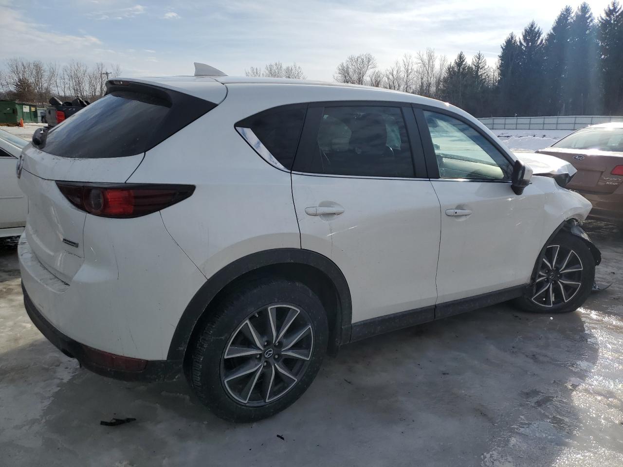 2018 Mazda CX-5 VIN JM3KFBCM3J0475345 Copart auction photo, front end damage thumbnail 3